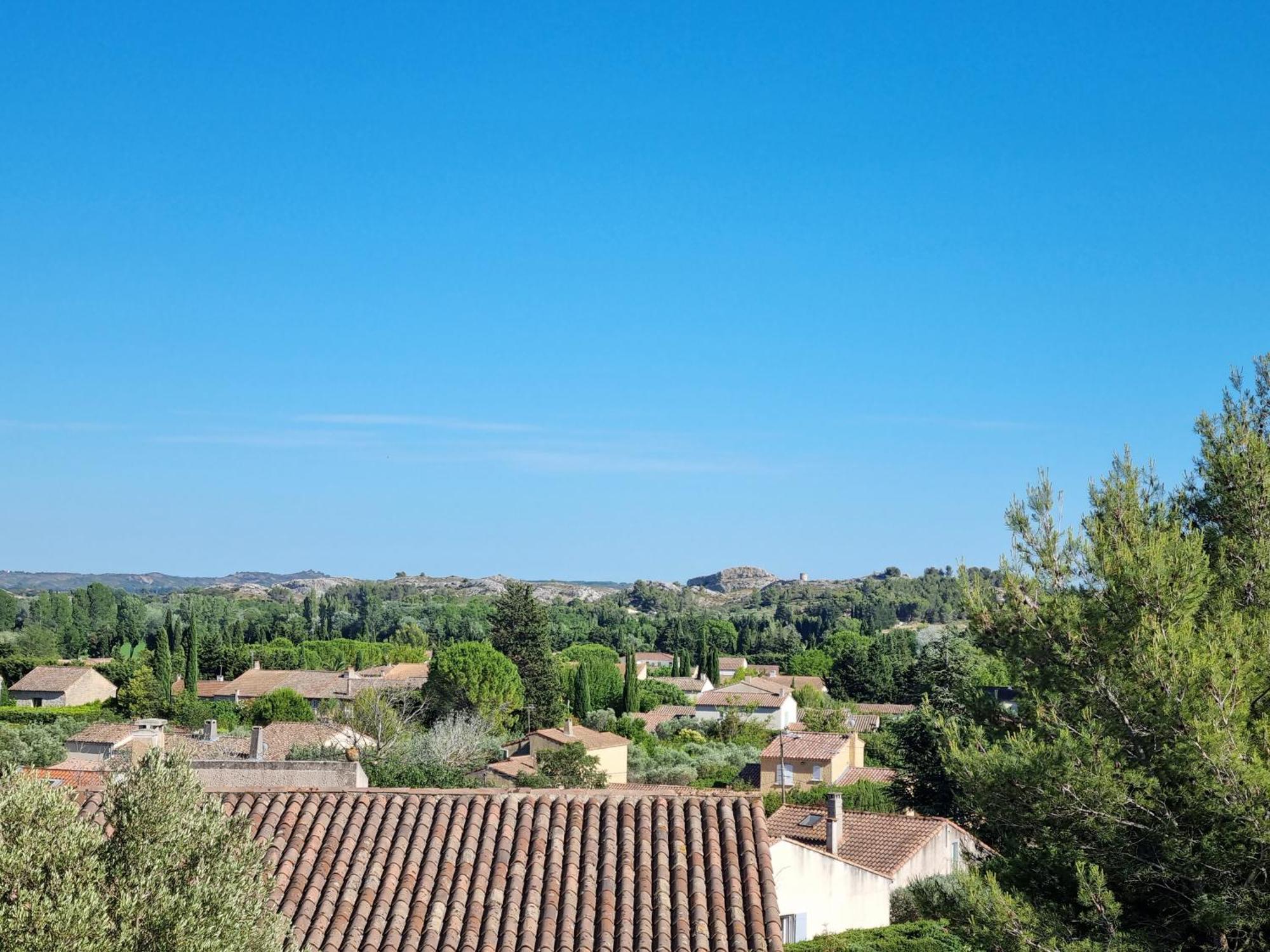 Les Garrigues De La Vallee Des Baux Paradou Kültér fotó