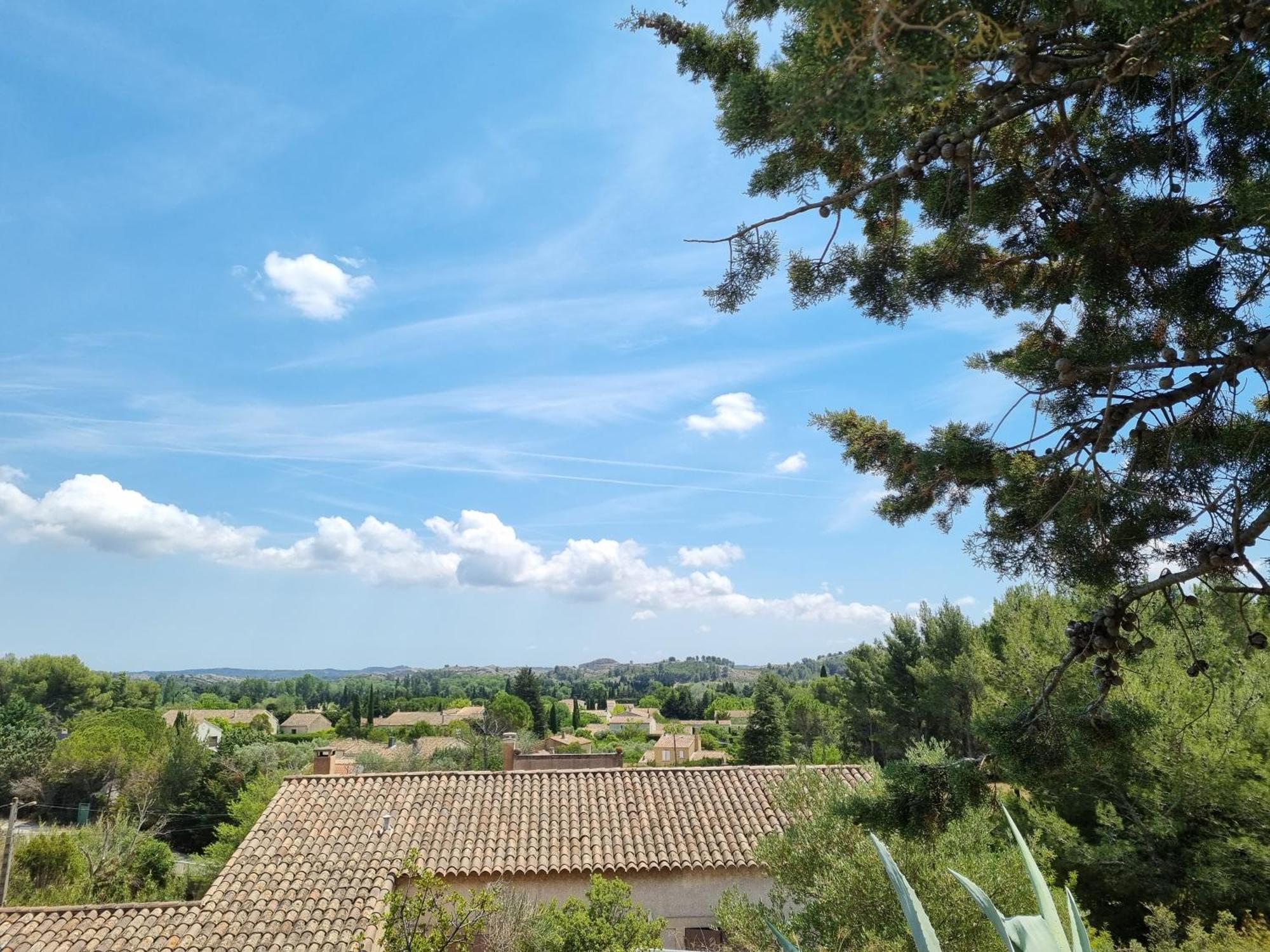 Les Garrigues De La Vallee Des Baux Paradou Kültér fotó