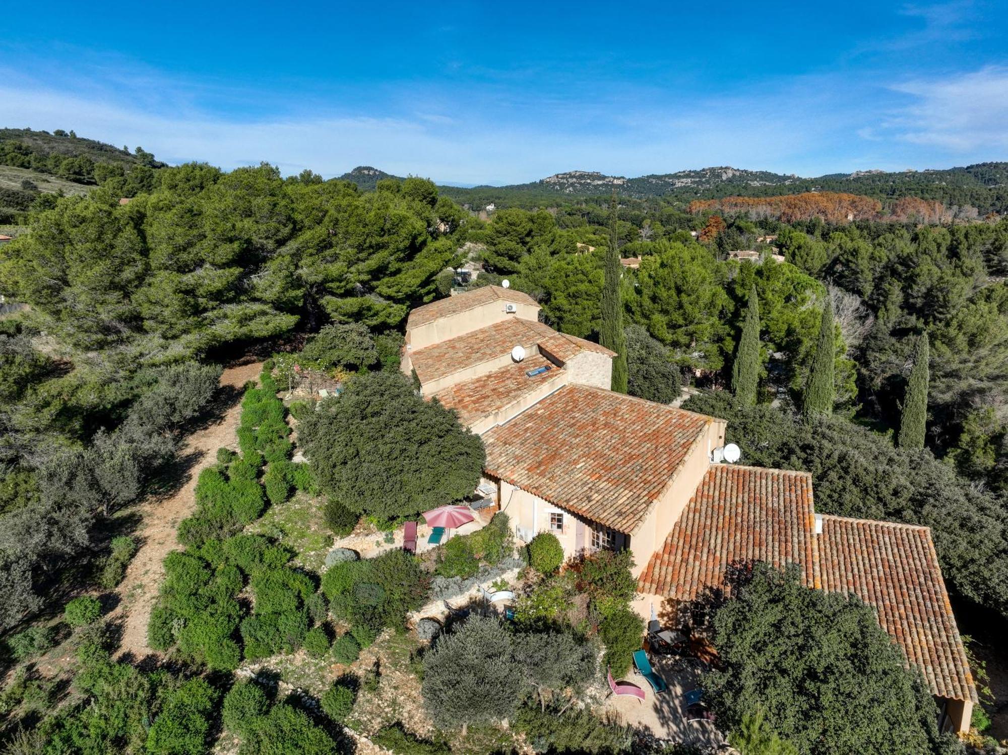 Les Garrigues De La Vallee Des Baux Paradou Kültér fotó
