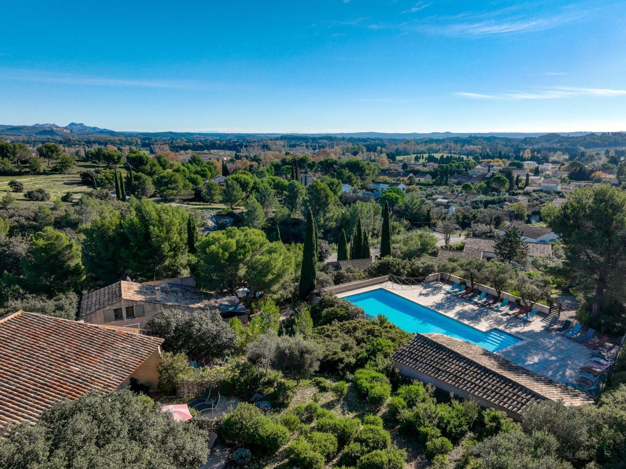 Les Garrigues De La Vallee Des Baux Paradou Kültér fotó